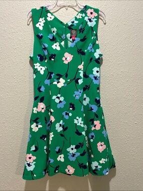Vince Camuto Green Floral V-Neck A-Line Dress